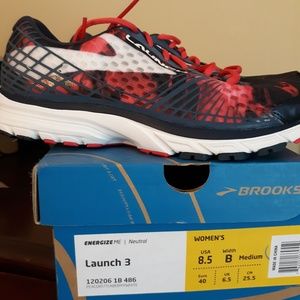 Women's Brooks Launch 3....never worn